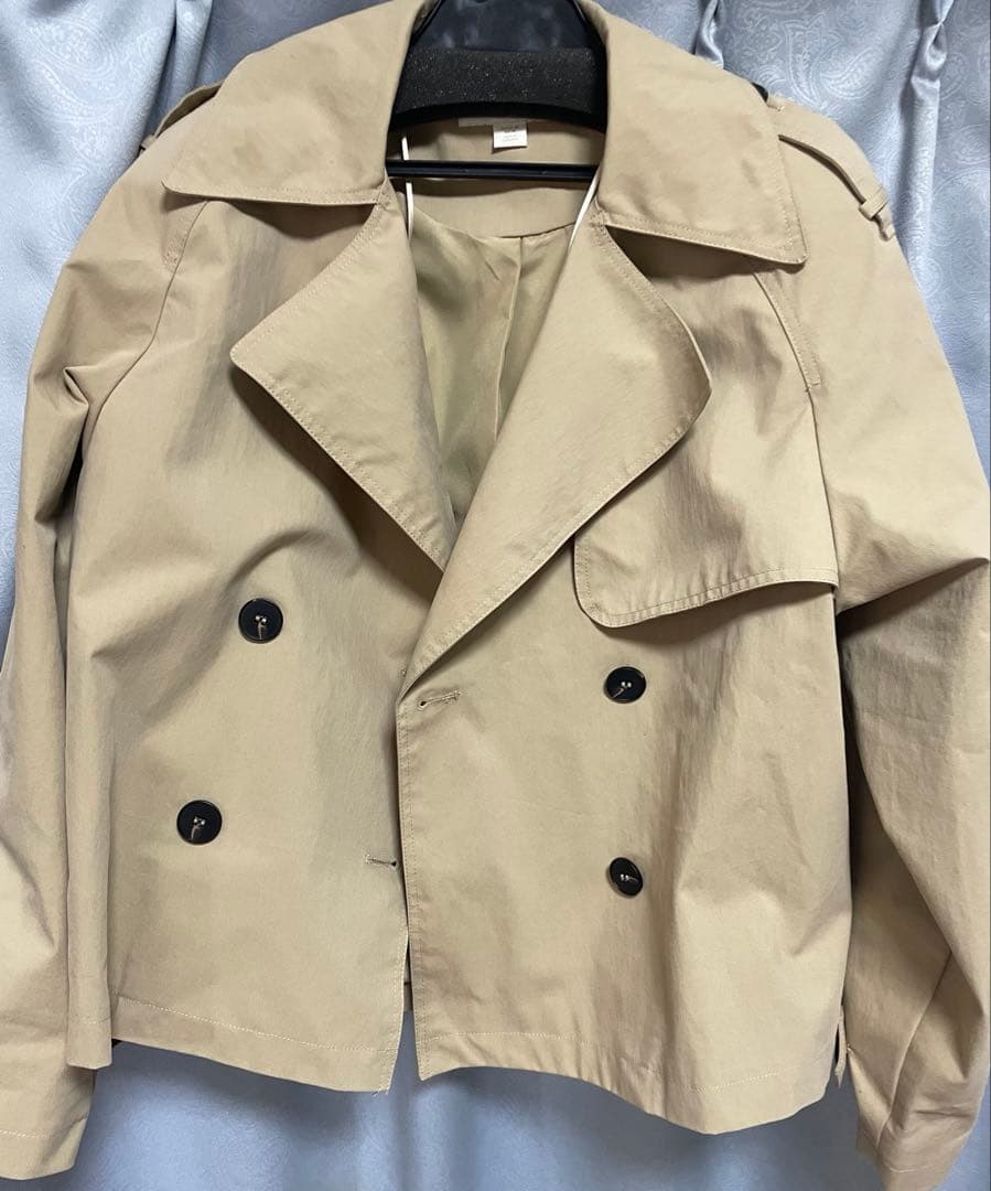ZARA ショートトレンチコート ショルダーパット付き　XSサイズ
