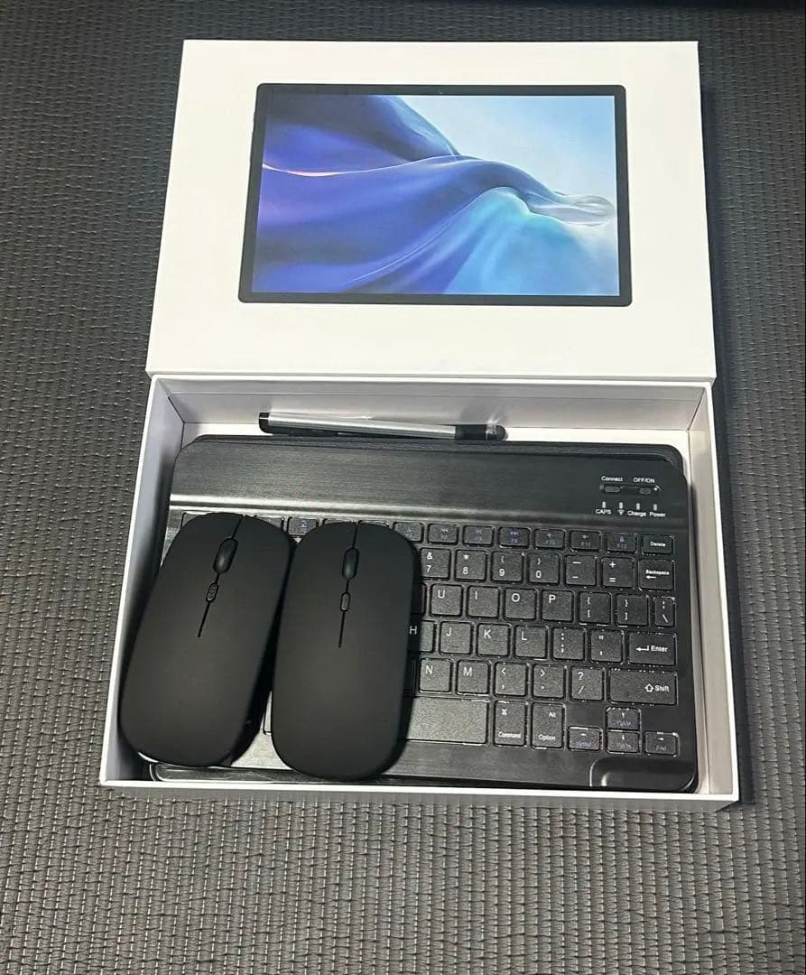 美品Android15タブレット