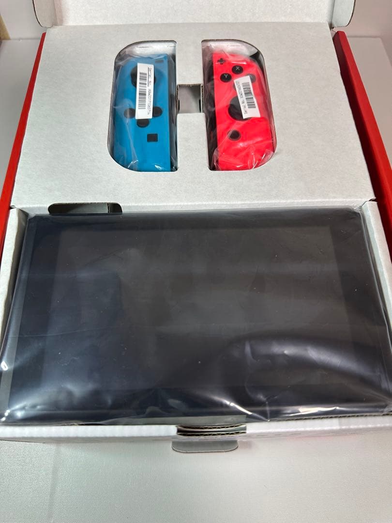 【美品】Nintendo Switch青／赤
