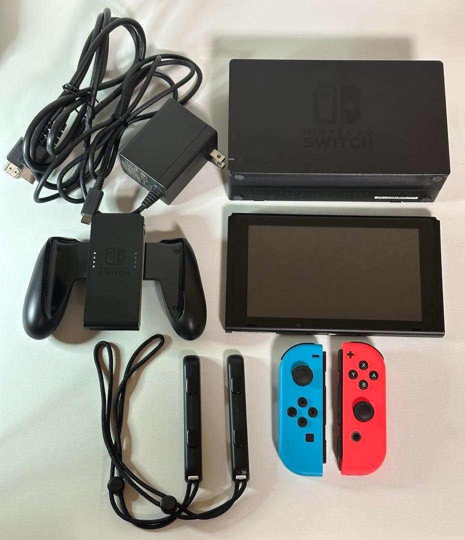 【美品】Nintendo Switch青／赤