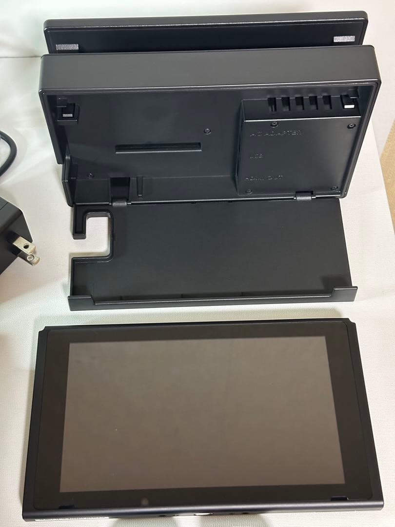 【美品】Nintendo Switch青／赤