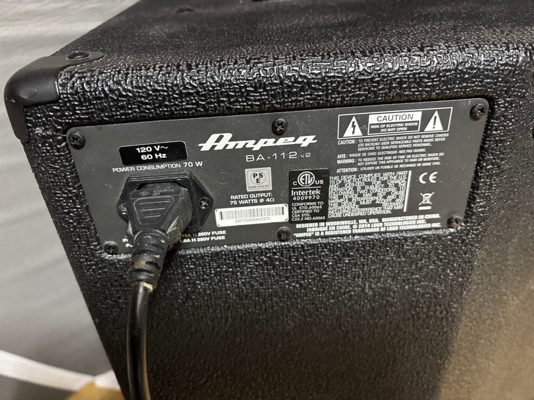 Ampeg BA-112 ベースアンプ　アンペグ　ba-112 匿名配送　v2