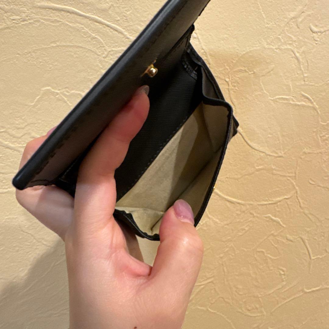 MARNI ブラックレザー 二つ折り財布