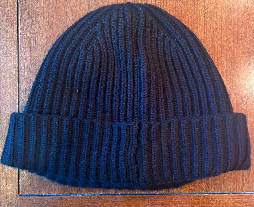 C.P.COMPANY サングラス付ニット帽