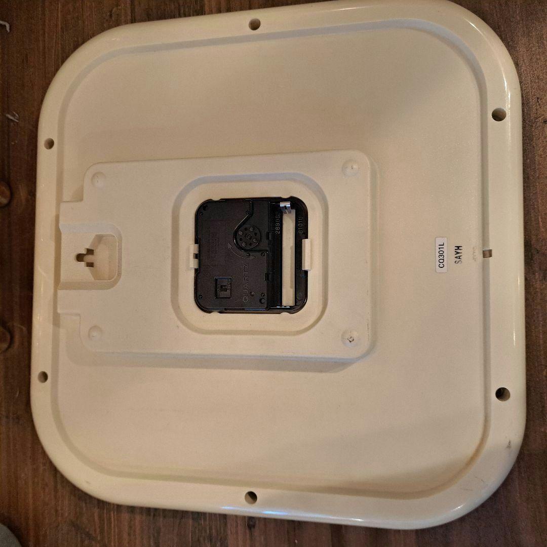 昭和レトロ　ヴィンテージ　ドラえもん 掛時計 緑色 四角形　25×26