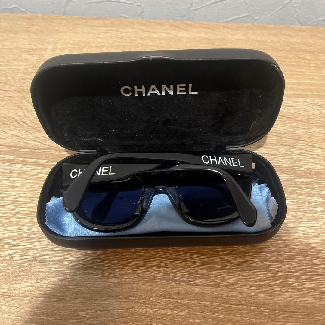 CHANEL 黒 サングラス ケース付き