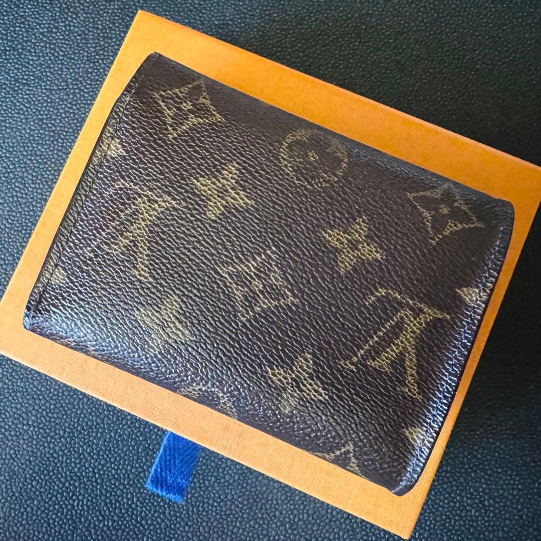 LOUIS VUITTON モノグラム ポルトフォイユ ヴィクトリーヌ 三つ折り