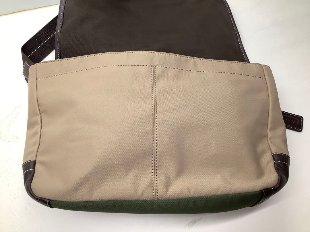 送料無料￼COACH 美品 メンズメッセンジャーバッグ ショルダーバック￼