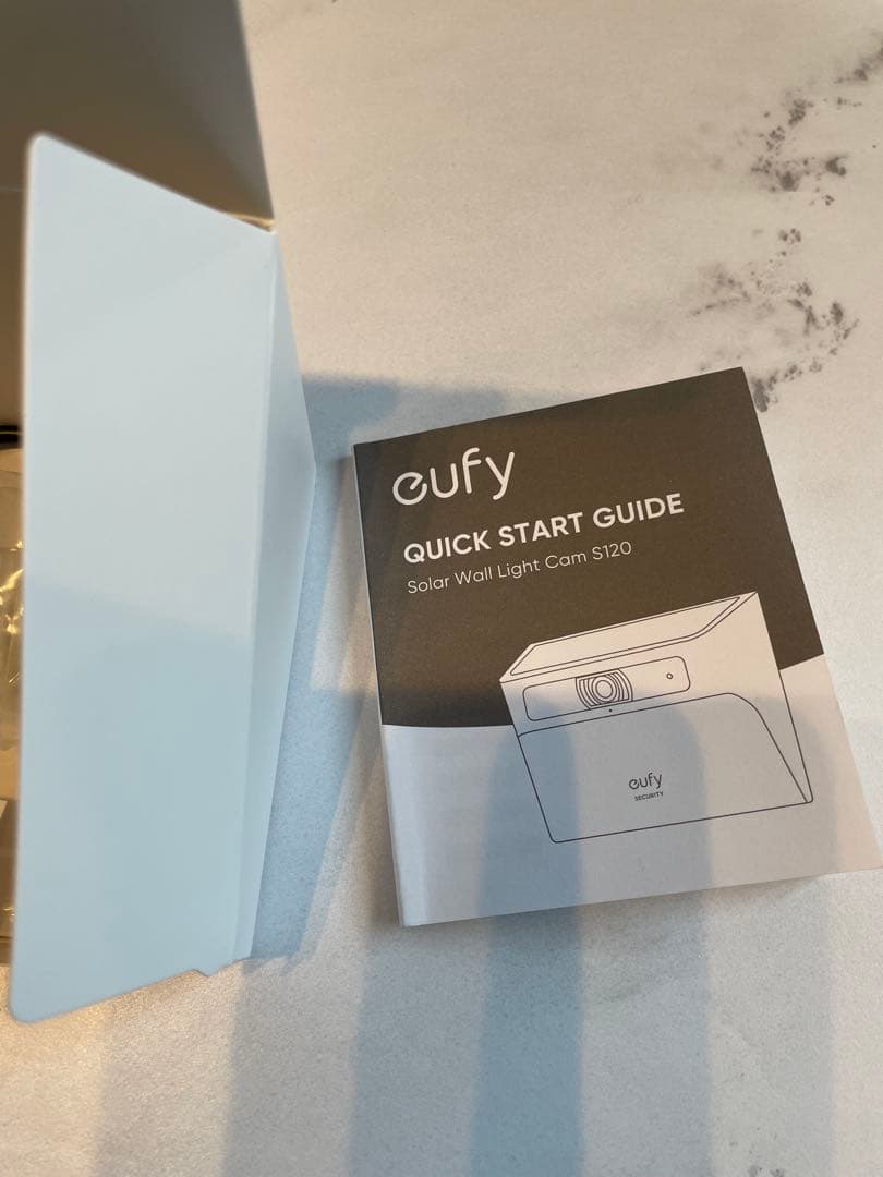 防犯カメラ eufy Security Solar Wall Light Cam S120