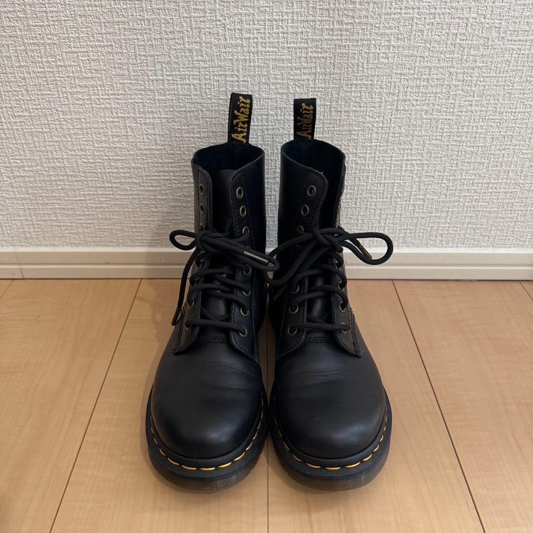 今日だけ特別値下げDr. Martens UK5 8ホールブーツ