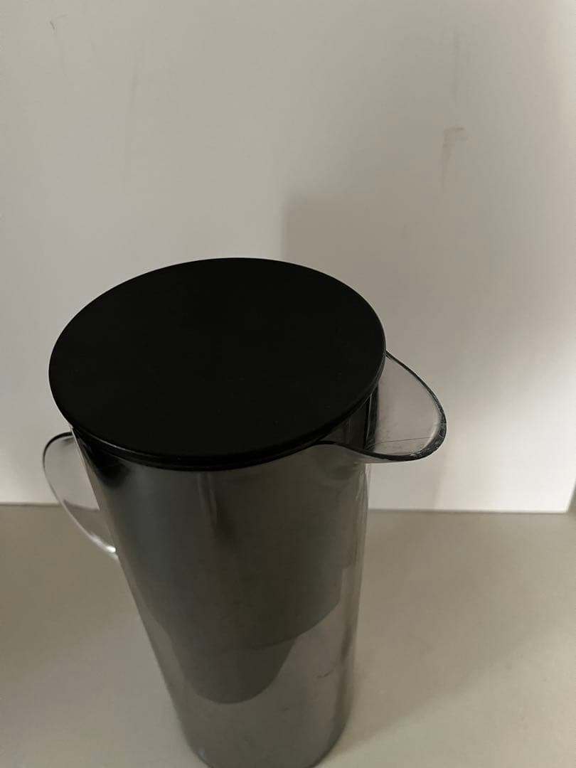 フィルター付きプラスチックピッチャー 約1リットル