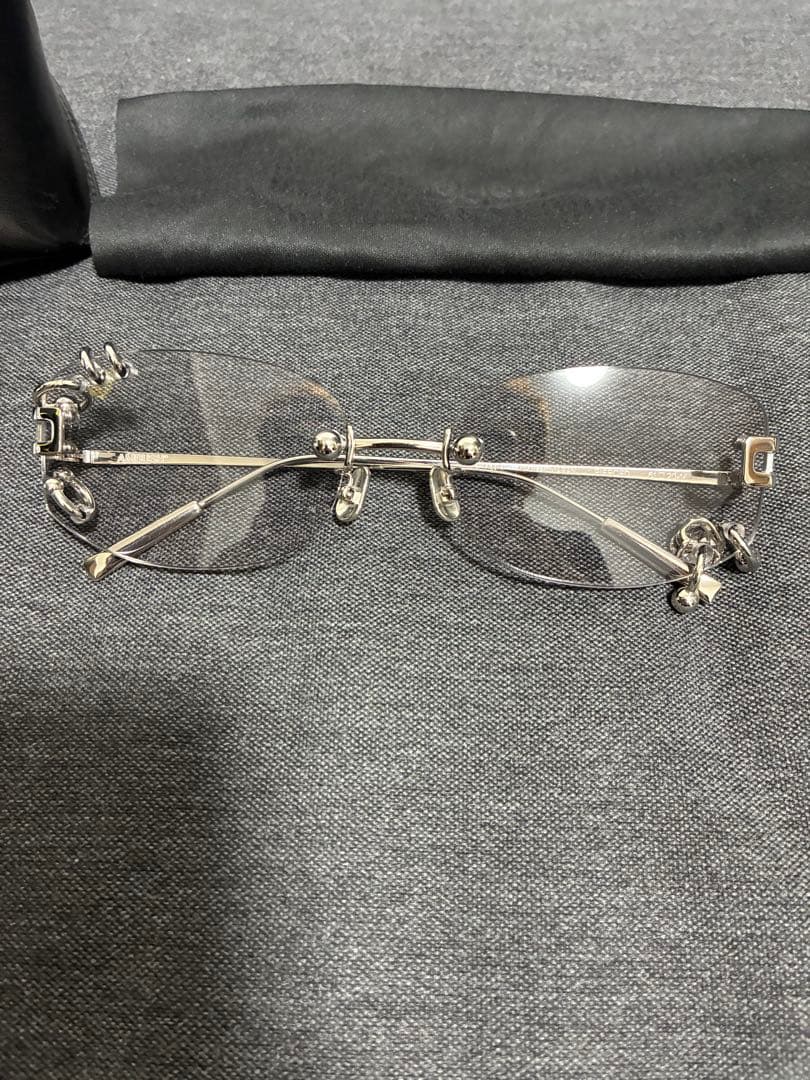 AMBUSHピアス サングラス