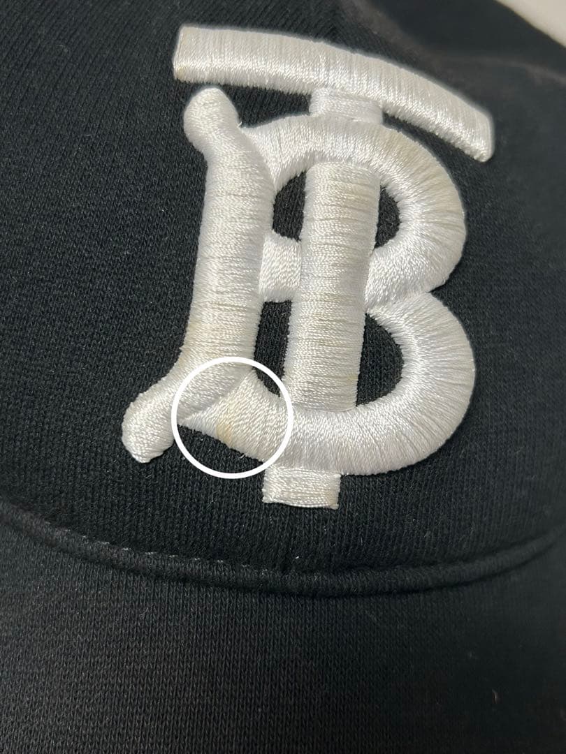 Burberry TBロゴ ブラックキャップ