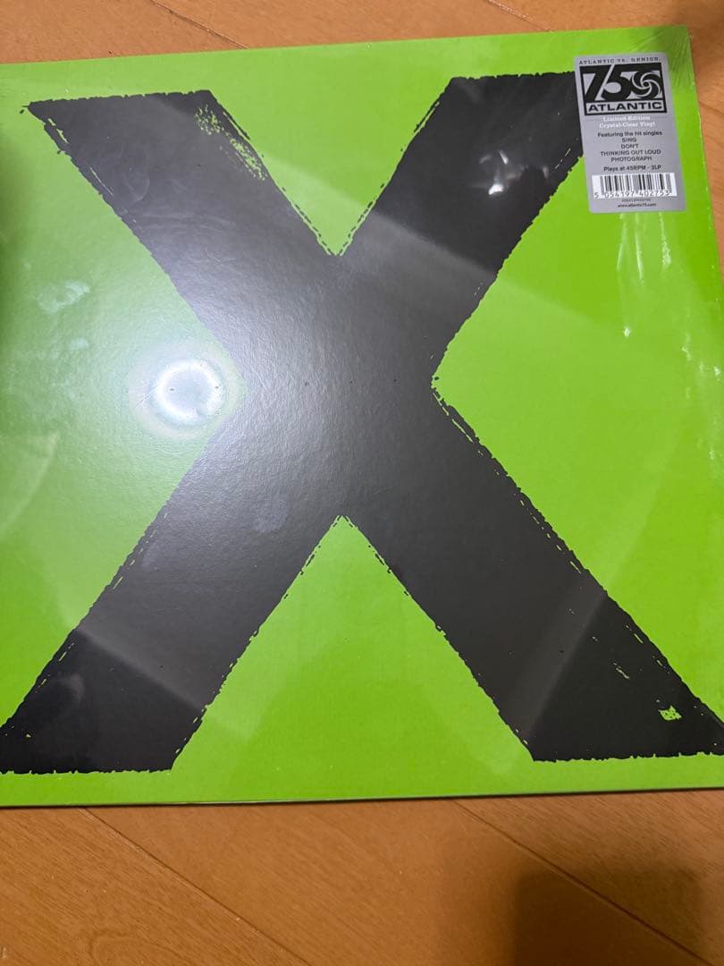 Ed Sheeran X clear vinyl、＝　Black vinyl
