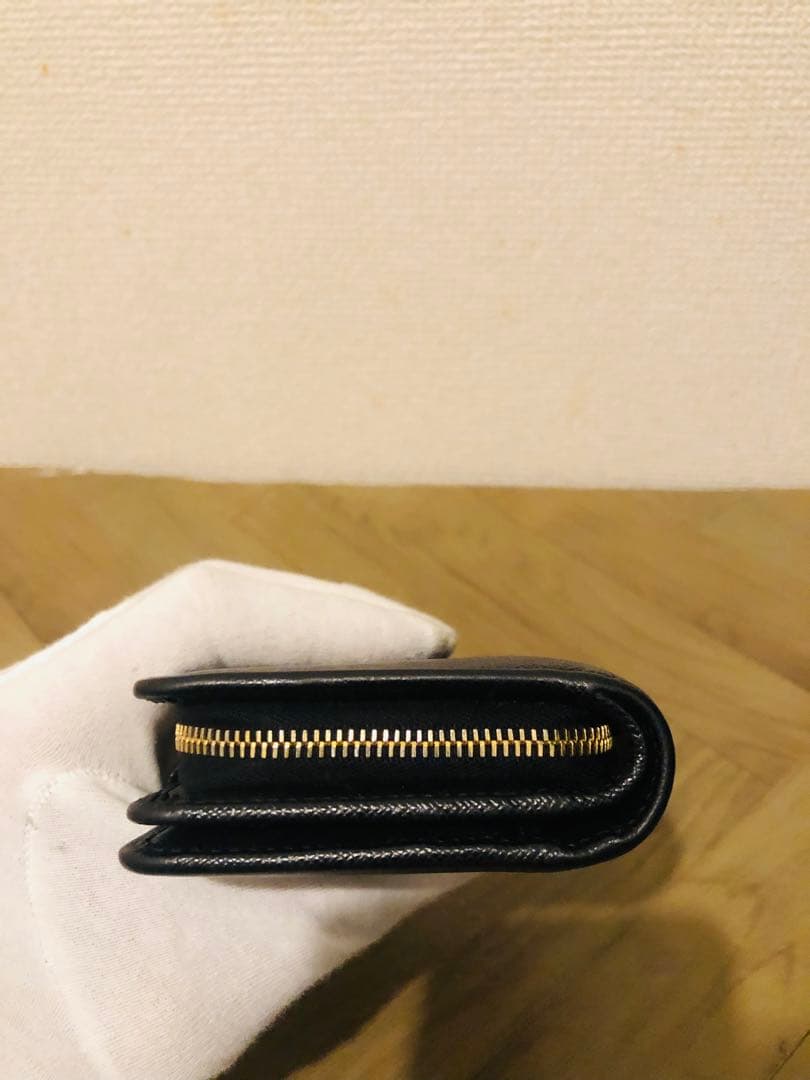 PRADA ブラックレザー 三つ折り財布 ICチップ(RFID)搭載