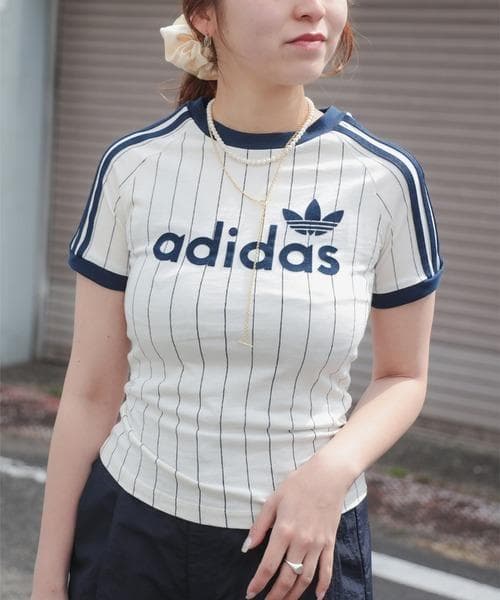 希少S☆アディダス リニア グラフィック カリTシャツ 白 夏コーデ 韓国