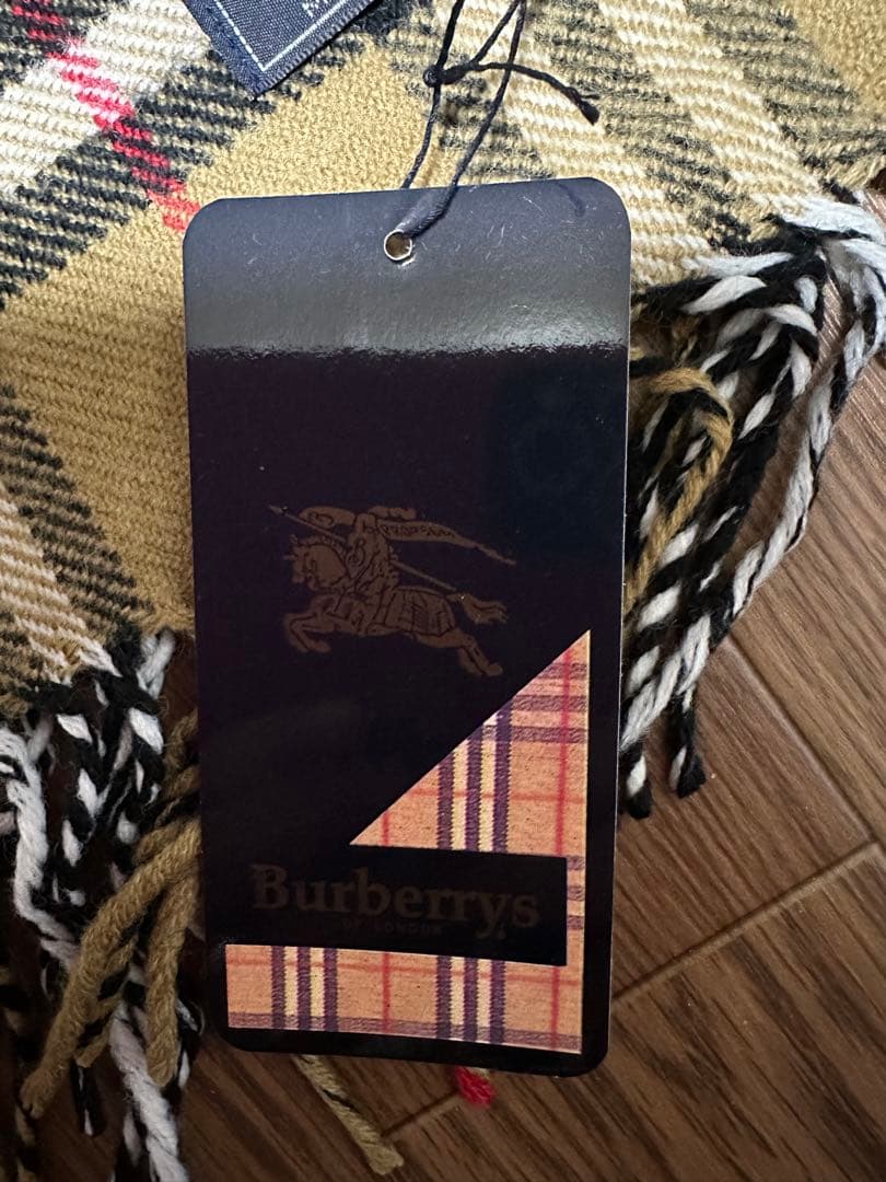 Burberryマフラー　新品　未使用　 イングランド製　タグ付き