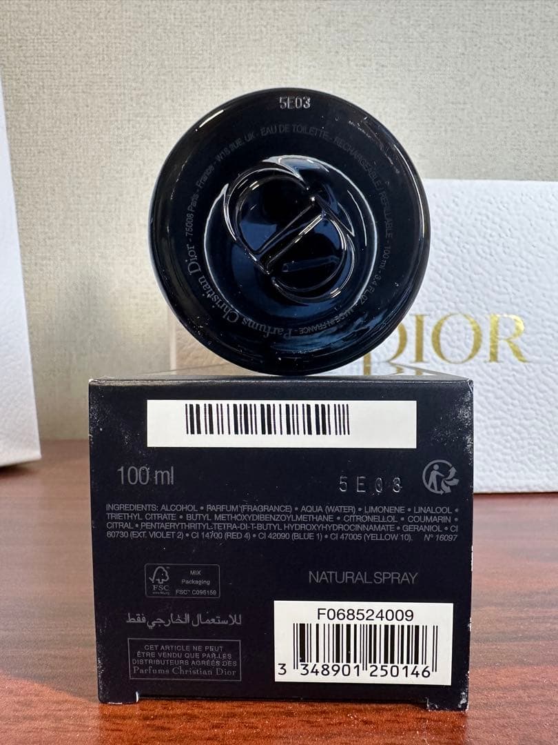 Dior Sauvage Eau de Toilette ギフトボックス付き