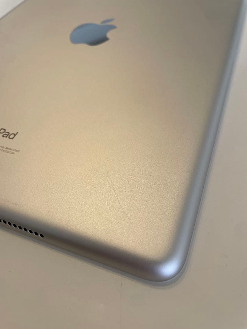 た*き様 iPad 10.2インチ 第9世代 Wi-Fi 64GB MK2L3J