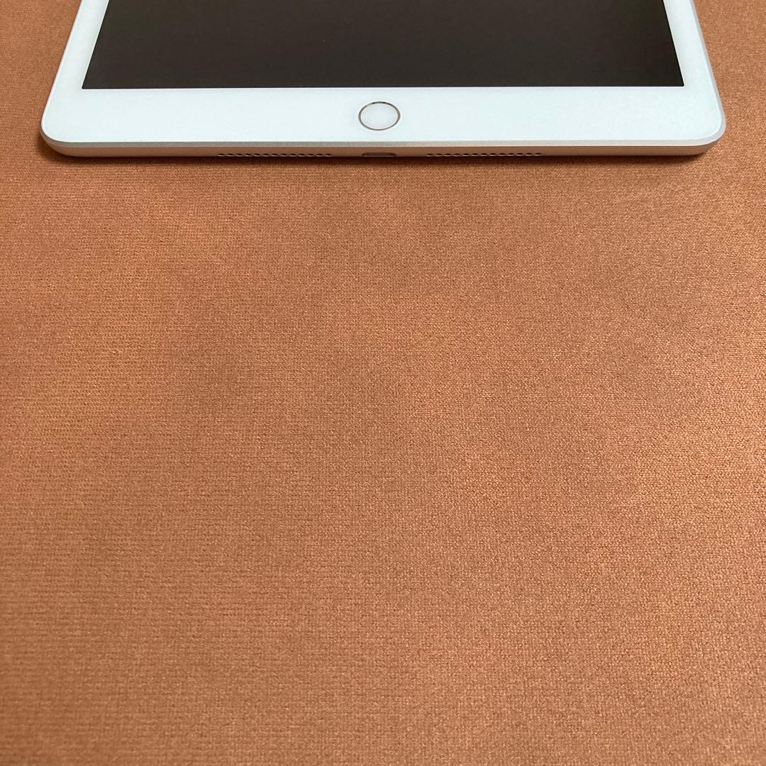 670【早い者勝ち】電池最良好☆iPad8 第8世代 32GB WIFIモデル☆
