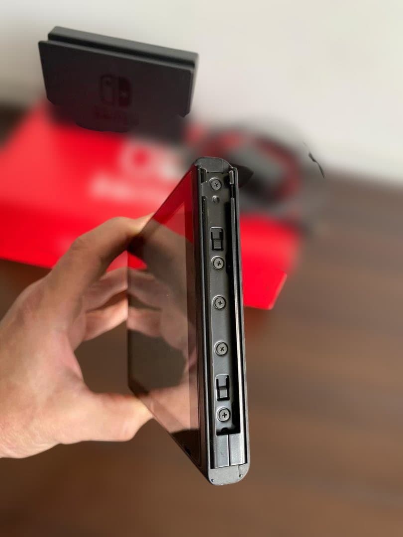 Nintendo Switch 本体 + ケース