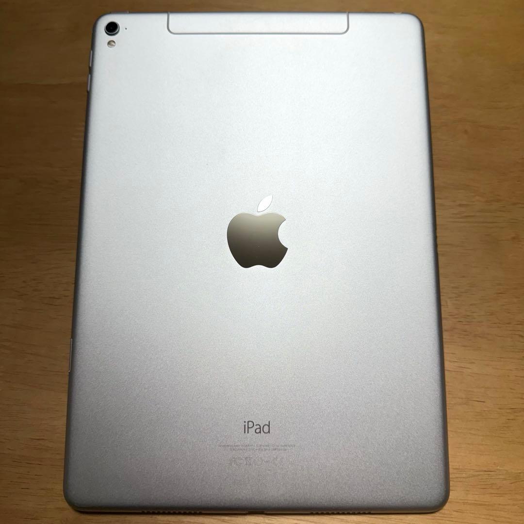 【ドラえもん】iPad Pro 9.7インチ 32GB シルバー