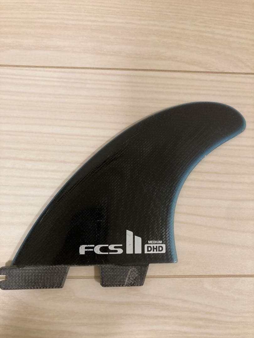お値下げ中！FCS2 DHD ミディアム サーフボード　フィン
