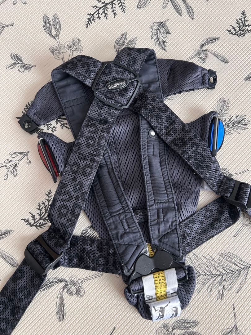 BABYBJÖRN 抱っこ紐 レオパード ヒョウ柄 ベビービョルン ミニ