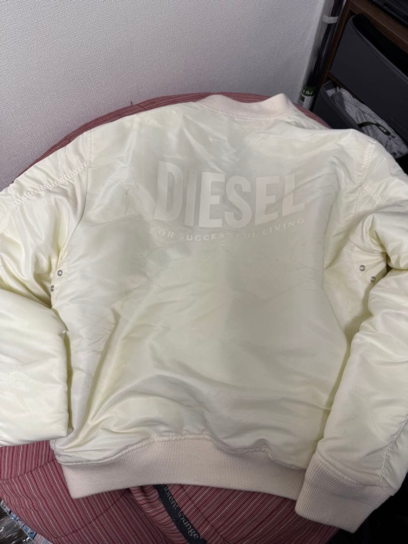 新品　定価4万　 DIESEL MA-1 フライトジャケット ホワイト