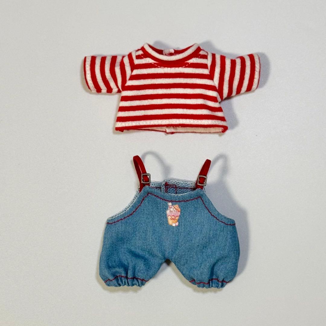 新品 モンチッチ キーチェーン 女の子 SSサイズ お洋服セット付き