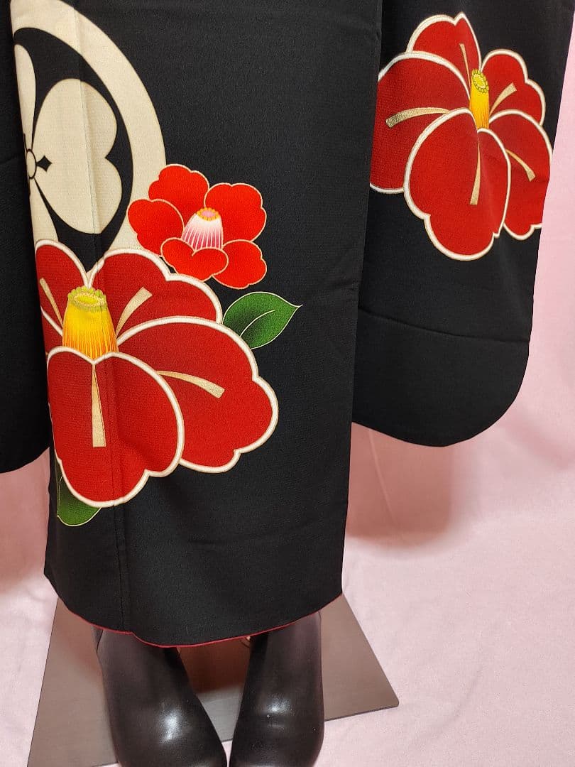 高級化繊振袖(黒　椿)　袋帯　帯揚げ(新品)　帯締め　セット