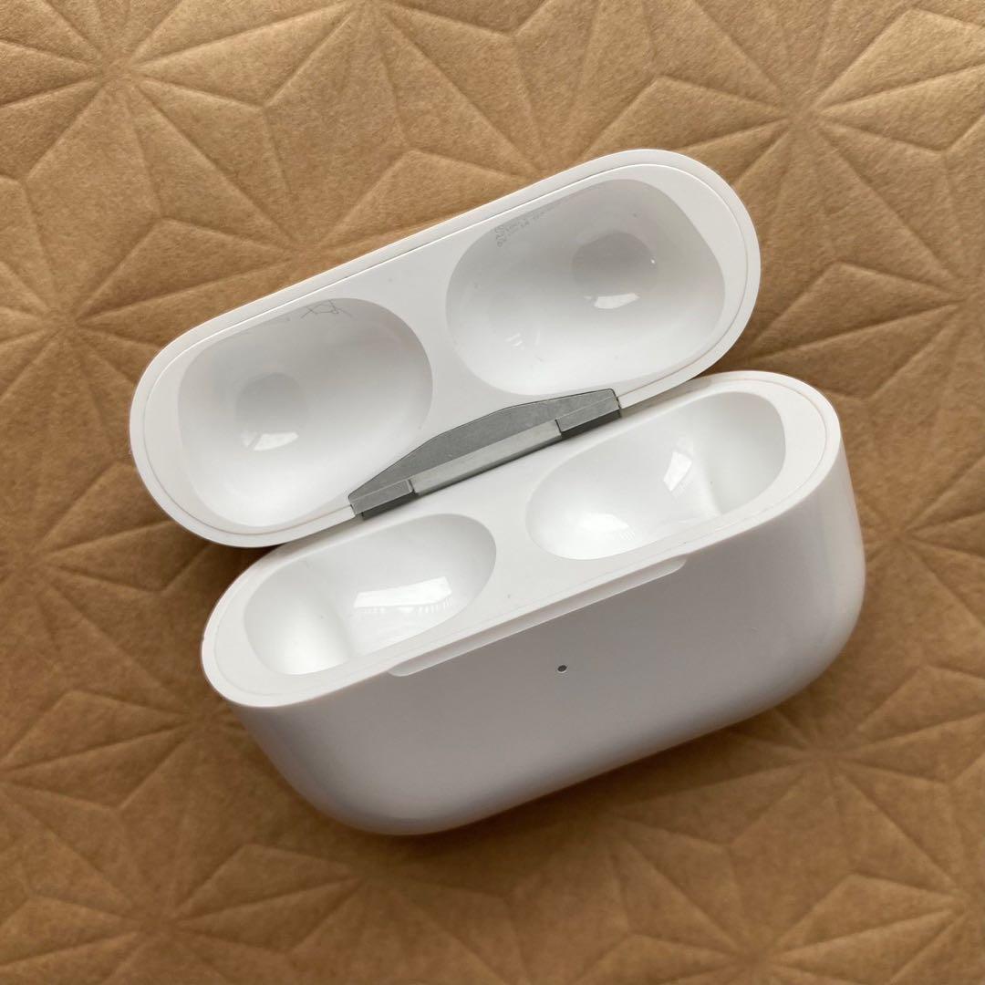AirPods Pro  Apple  充電　ケース　第一世代　A2190