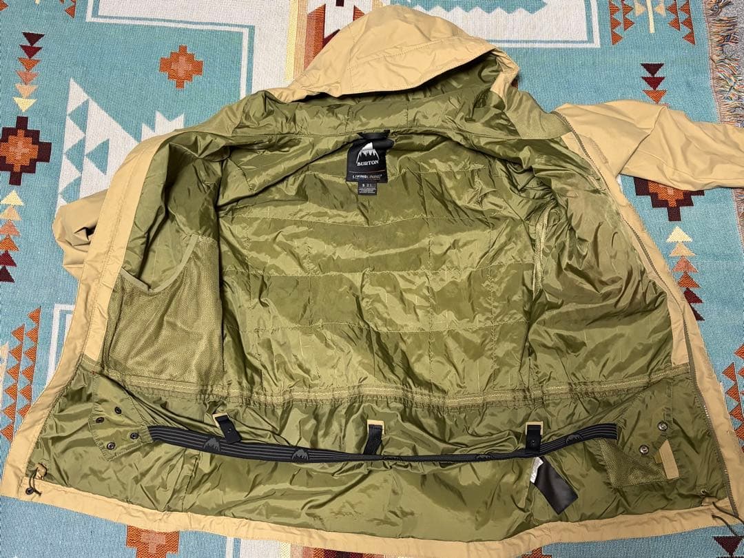 【値下げ中】BURTON スノーボードジャケット Sサイズ ベージュ