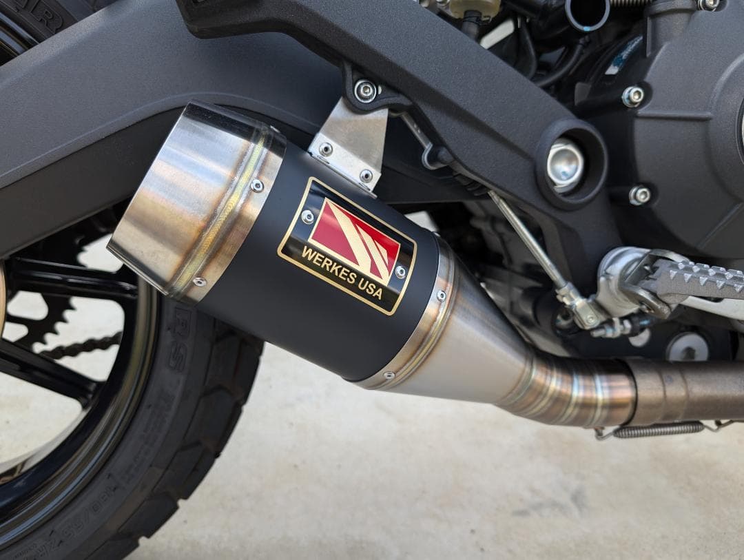 Competition Werkes マフラー Scrambler バッフル付