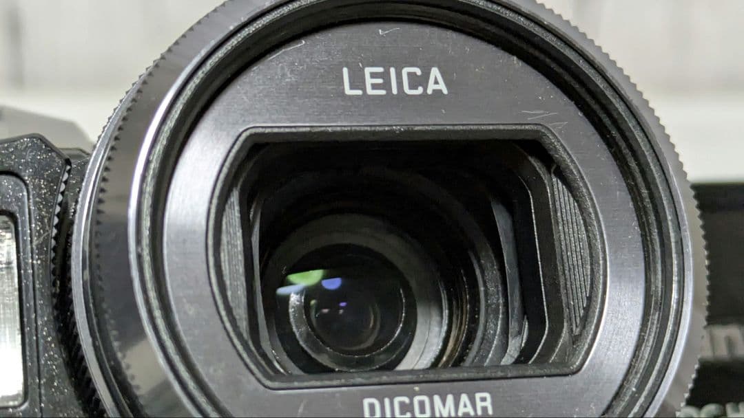 Panasonic　HDC-HS100　HDD内蔵 60GB