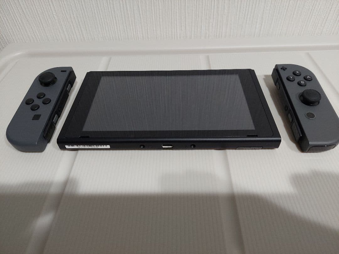 Nintendo Switch 本体 グレー　ジャンク品。
