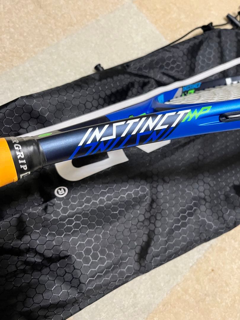 【美品】HEAD INSTINCT MP テニスラケット　ボール付き