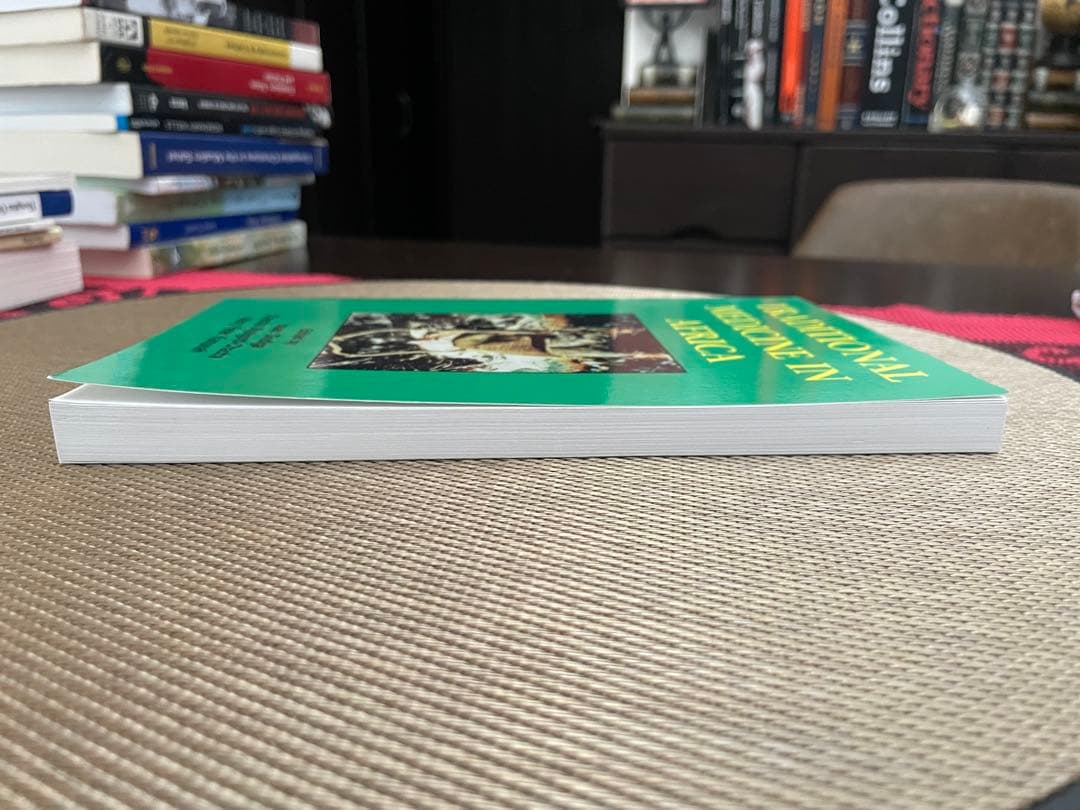 洋書 Traditional Medicine in Africa