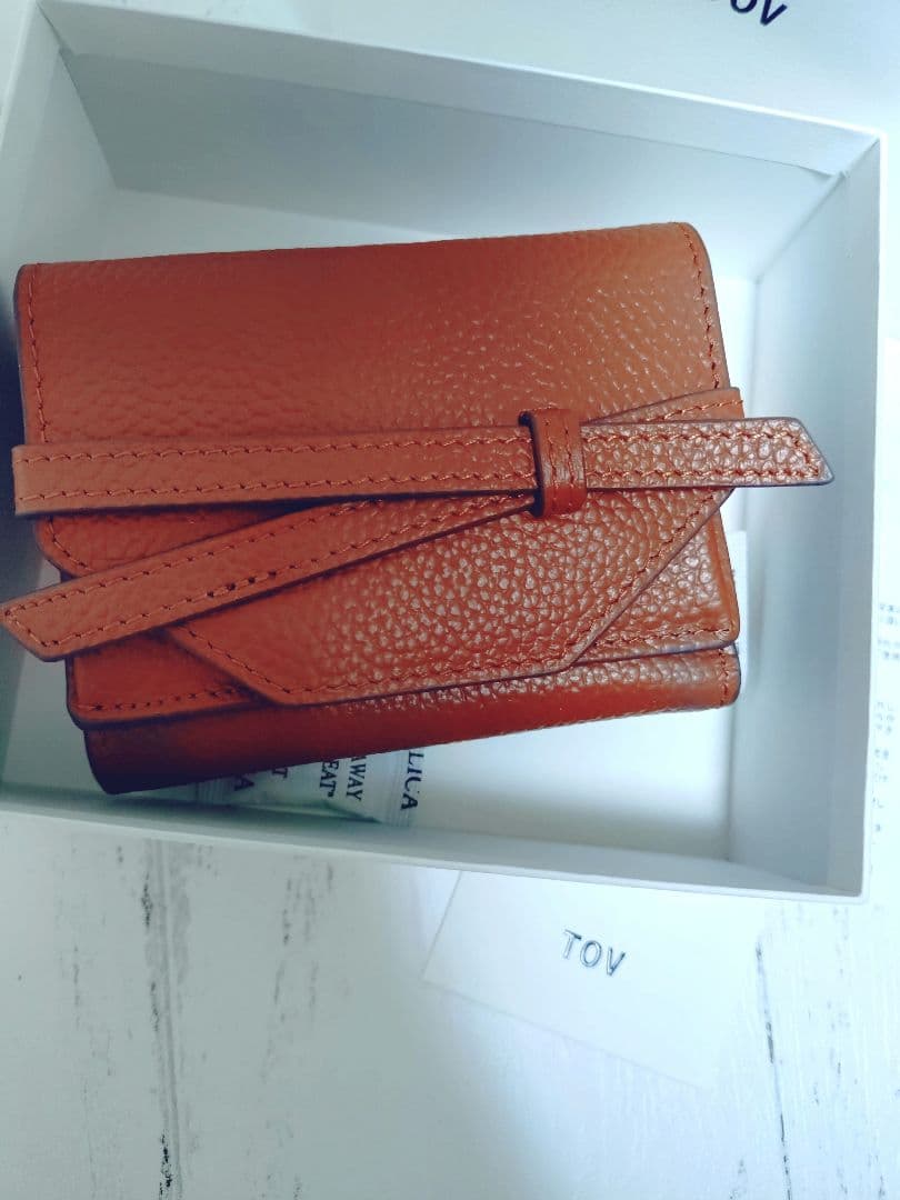 tov リボンウォレット　財布　トーヴ