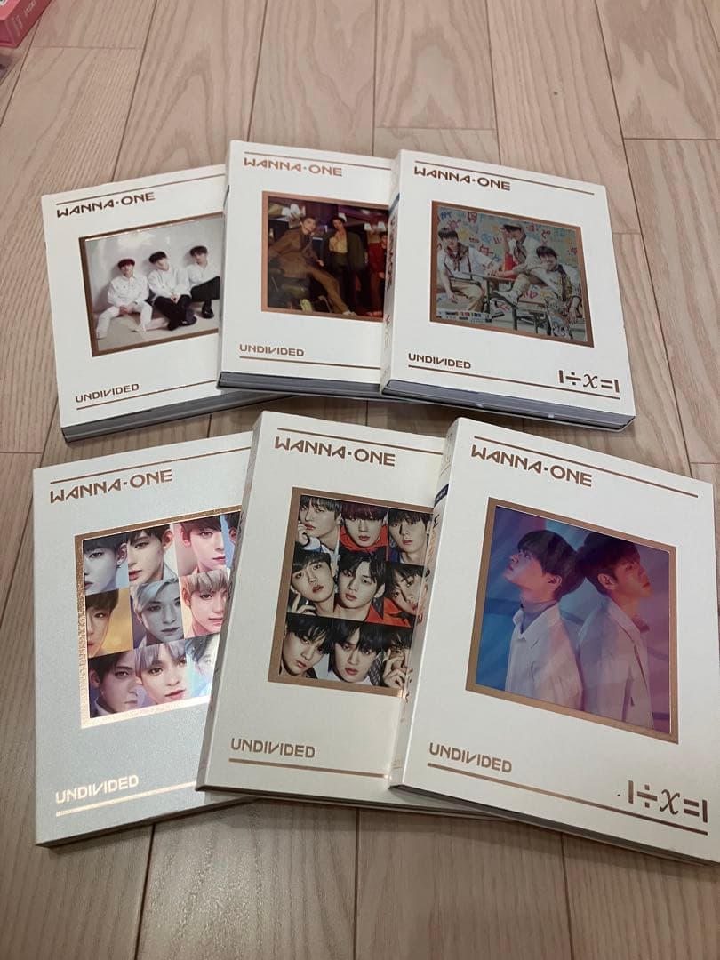Wanna One CDアルバムセットと特典