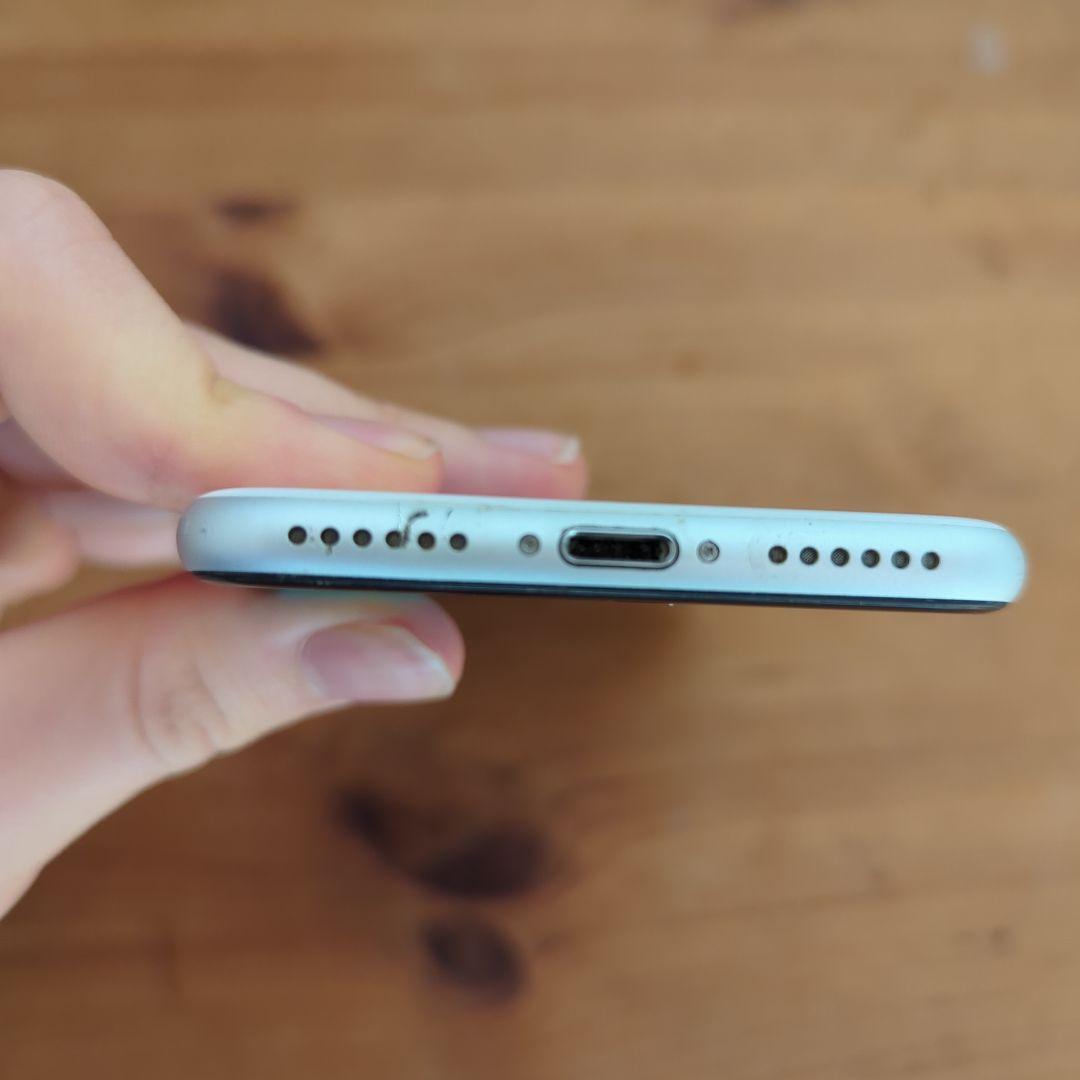 iPhoneSE 第2世代 128GB SIMフリー ホワイト 本体 A2296
