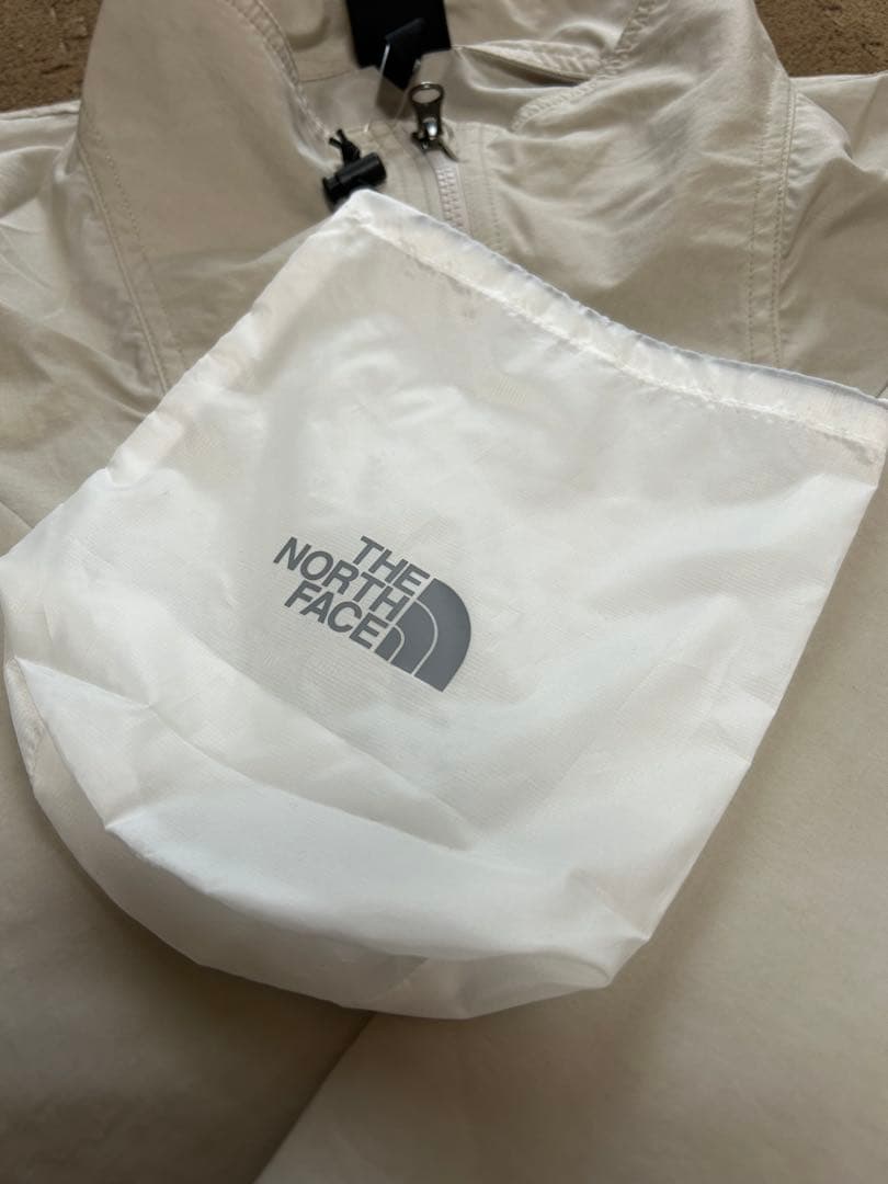 THE NORTH FACE Compact Blousonフォッシルアイボリー