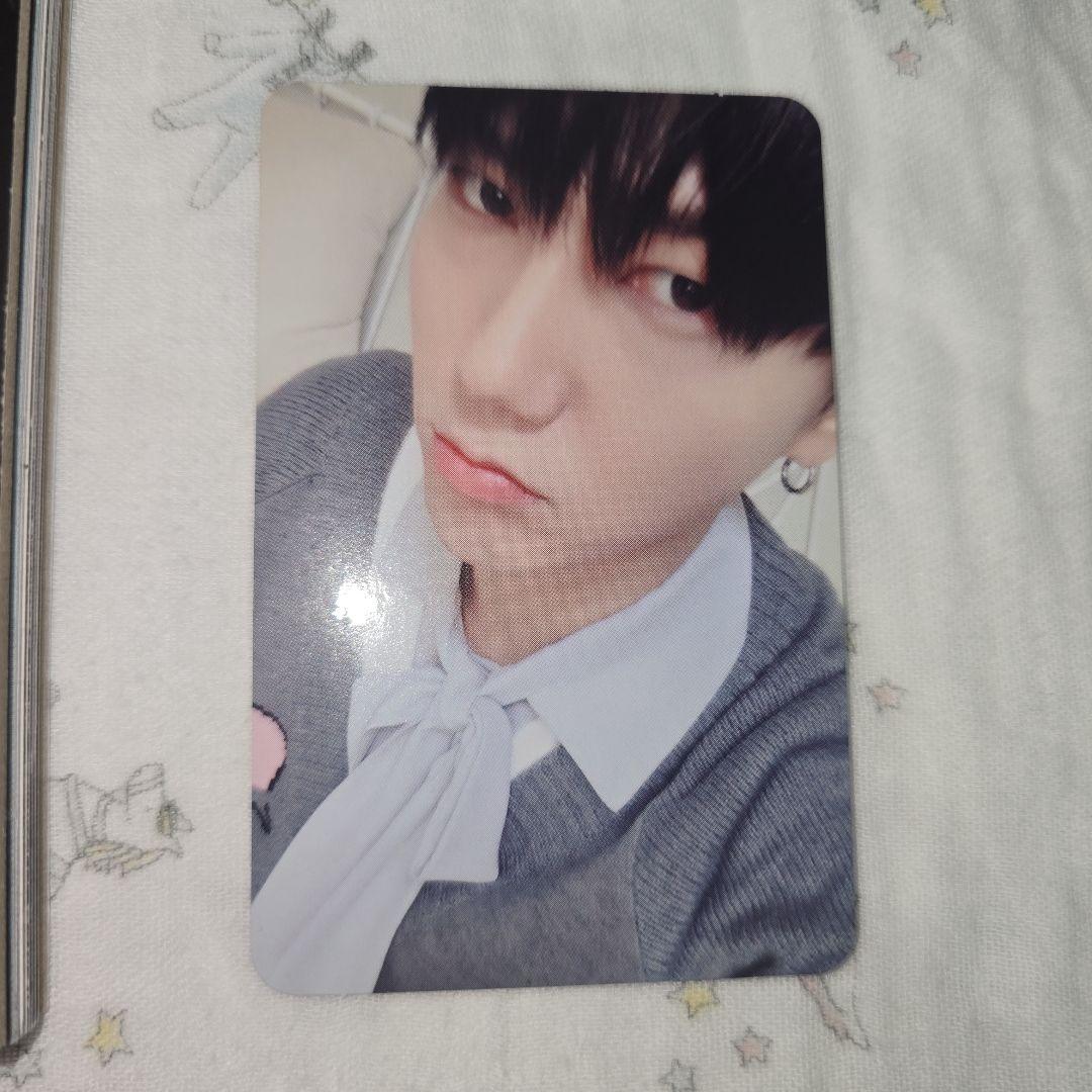 美品 YESUNG Spring Falling CD 写真集 黒 トレカ付き