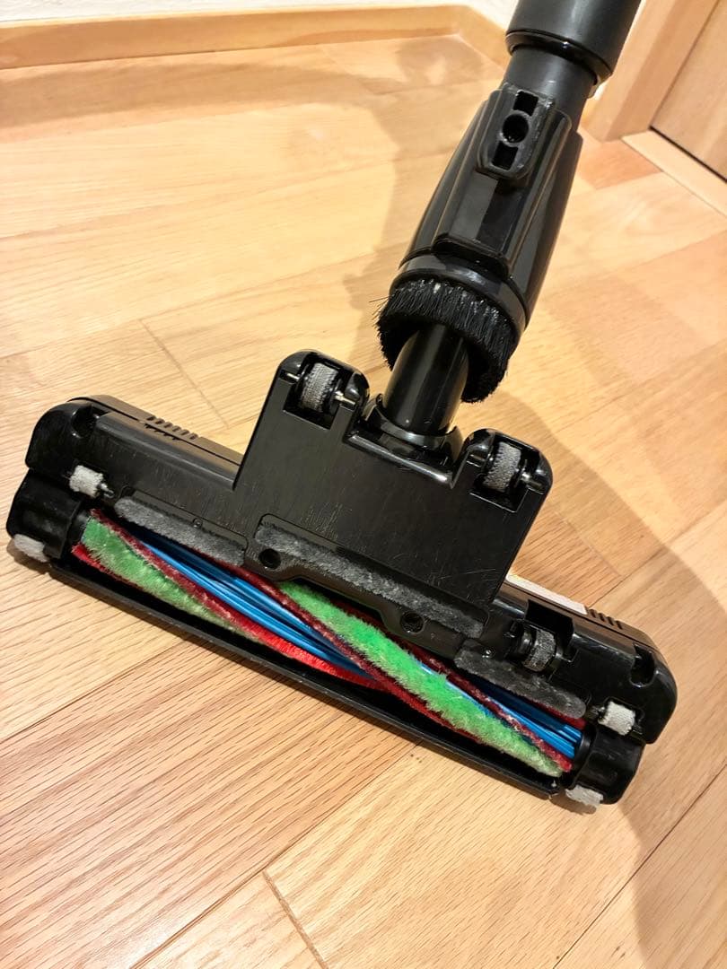 TOSHIBA 東芝　トルネオ　サイクロン式掃除機　VC-S520