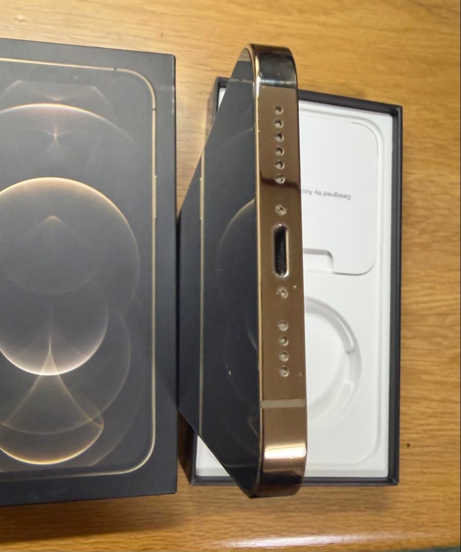 Apple iPhone 12 pro max 256GB ゴールド 中古美品