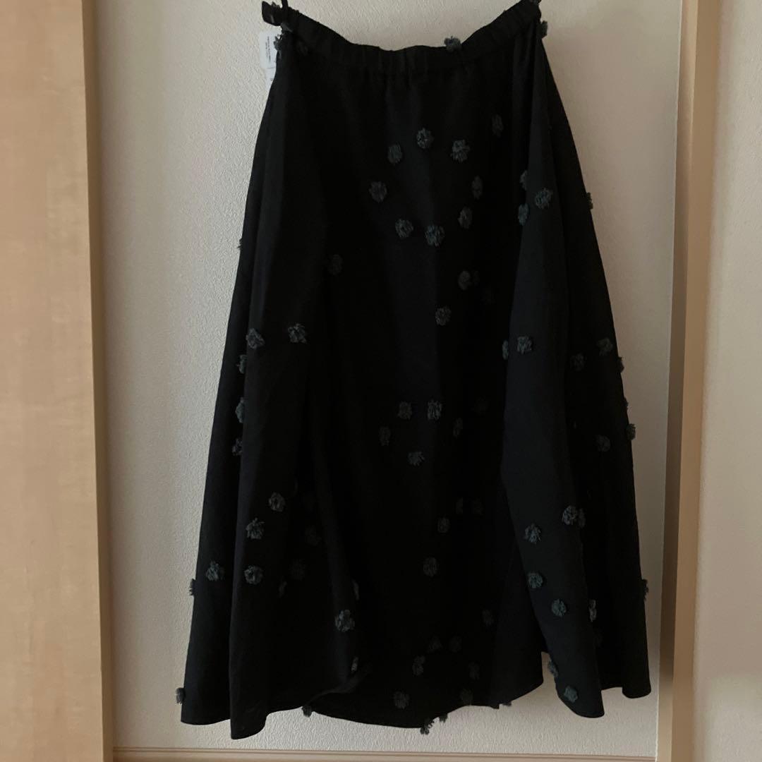 慈雨　花柄刺繍 フレアスカート 雨 (JU)