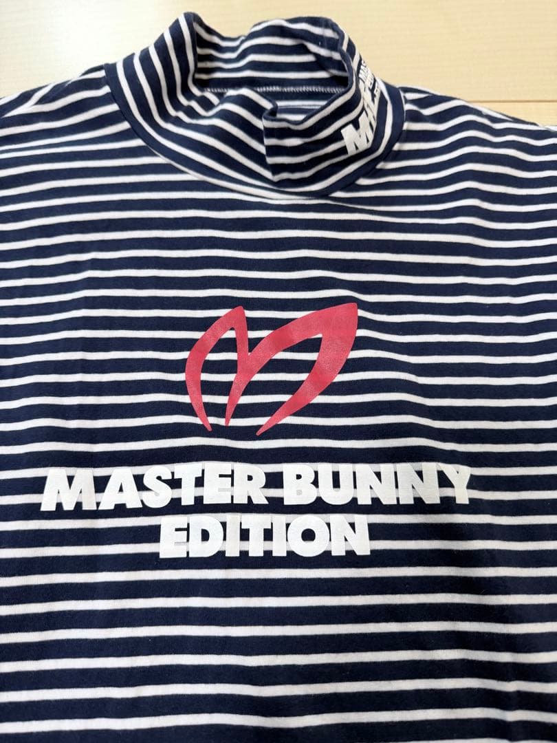 MASTER BUNNY EDITION ストライプタートルネックシャツ