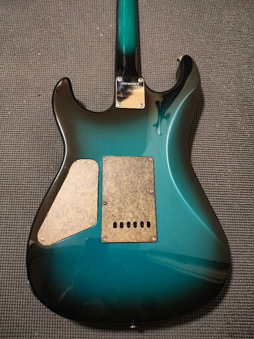 Fernandes The Function日本製ストラト/美品 専用ケース付