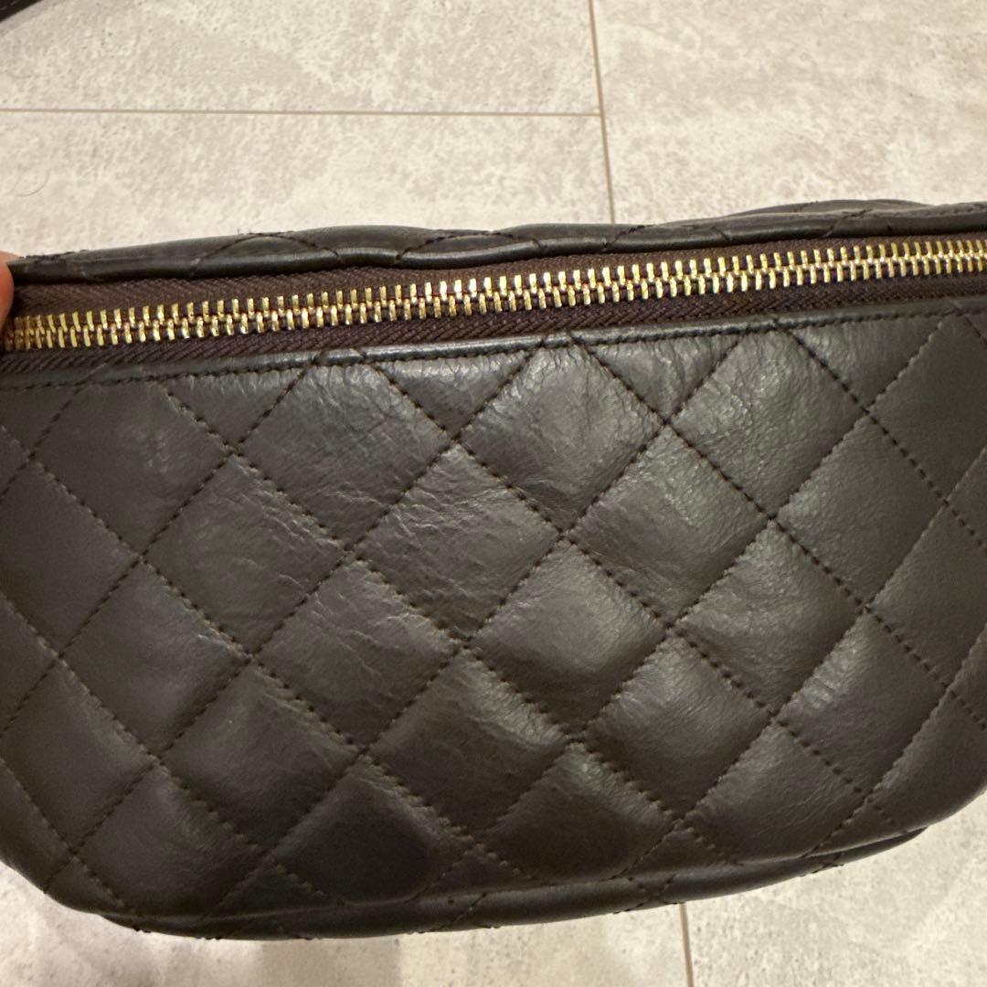 AULENTTI/オウレンティ レザーキルティングボディバッグ ブラウン