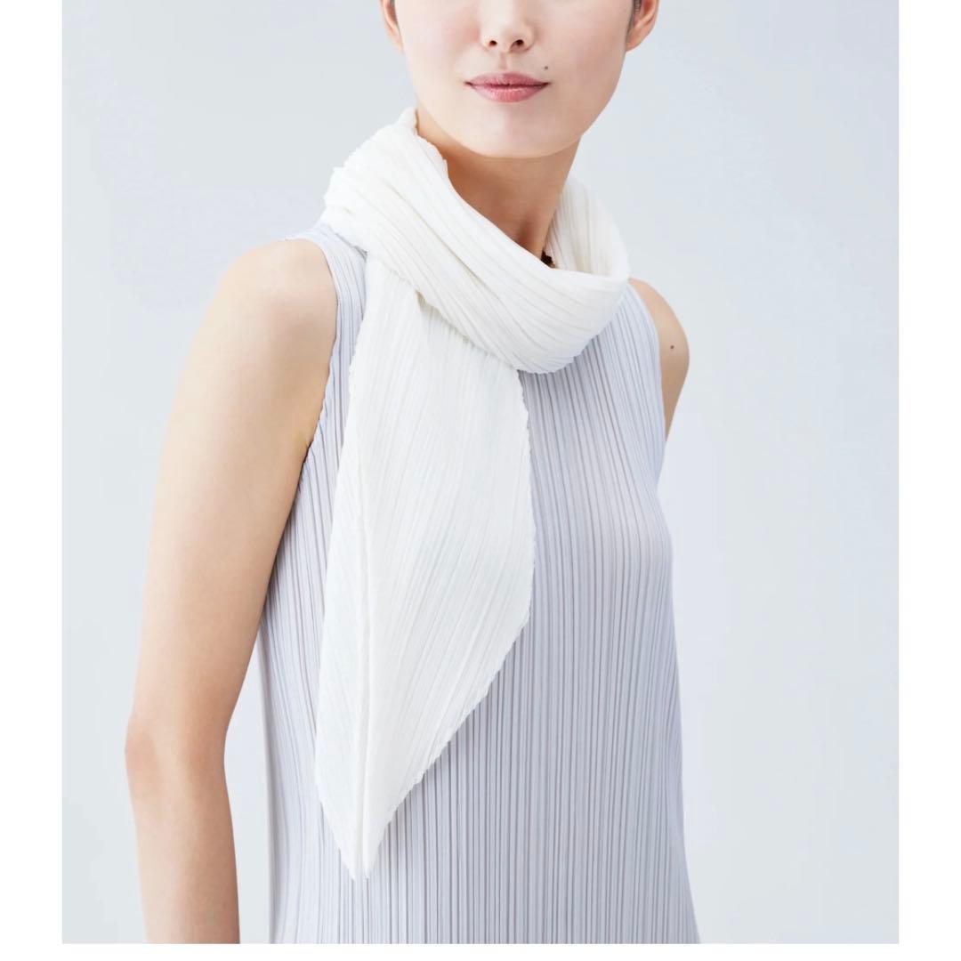 新品　タグ付　未使用　プリーツプリーズBASIC SCARF スカーフ　ベージュ